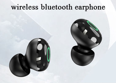 Dans des écouteurs sans fil légers de la version TWS Bluetooth du style 5,0 d'oreille