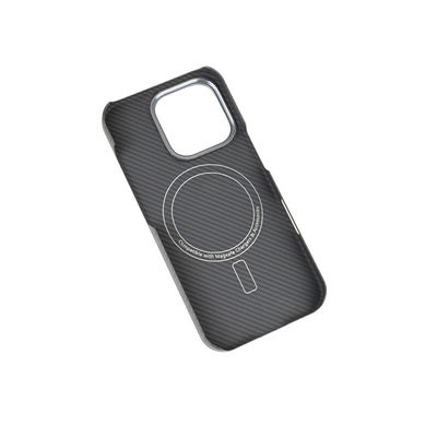 Coque de téléphone en fibre de carbone aramide magnétique à cadre métallique personnalisée pour iPhone 16 Pro
