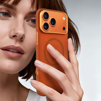 Coque de téléphone mobile en fibre de carbone aramide premium avec cadre en métal pour iPhone 17 Pro Max