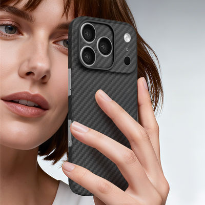 Couverture mobile personnalisée en fibre de carbone pour iPhone 17 Pro Max