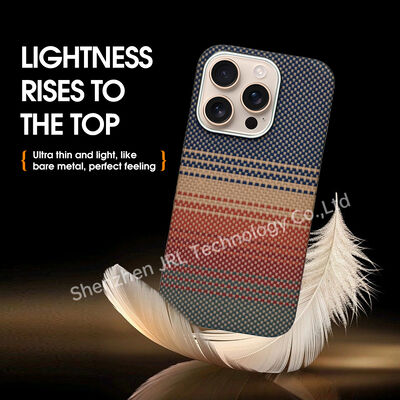 Coque de téléphone portable en fibre de carbone aramide super fine avec motif coucher de soleil personnalisé pour iPhone 17 Pro